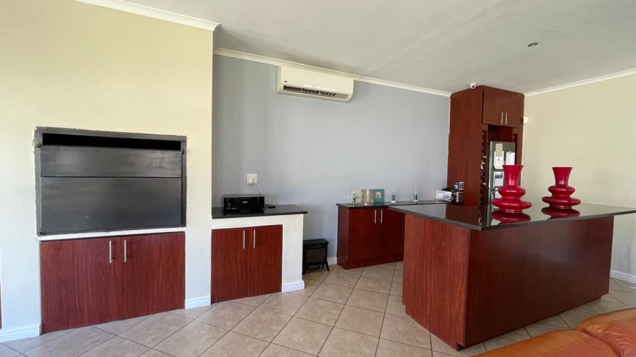 3 Bedroom Property for Sale in Beacon Bay North Eastern Cape